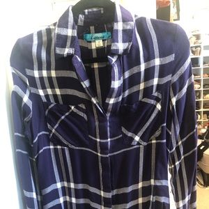 Casual button up with split detail in back